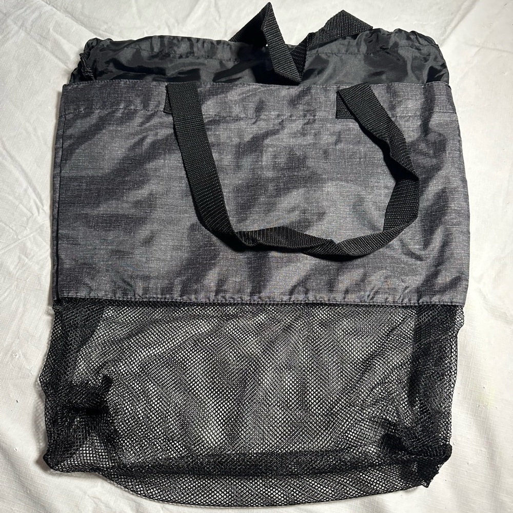 Thirty-One Mesh Mix Cinch Bag